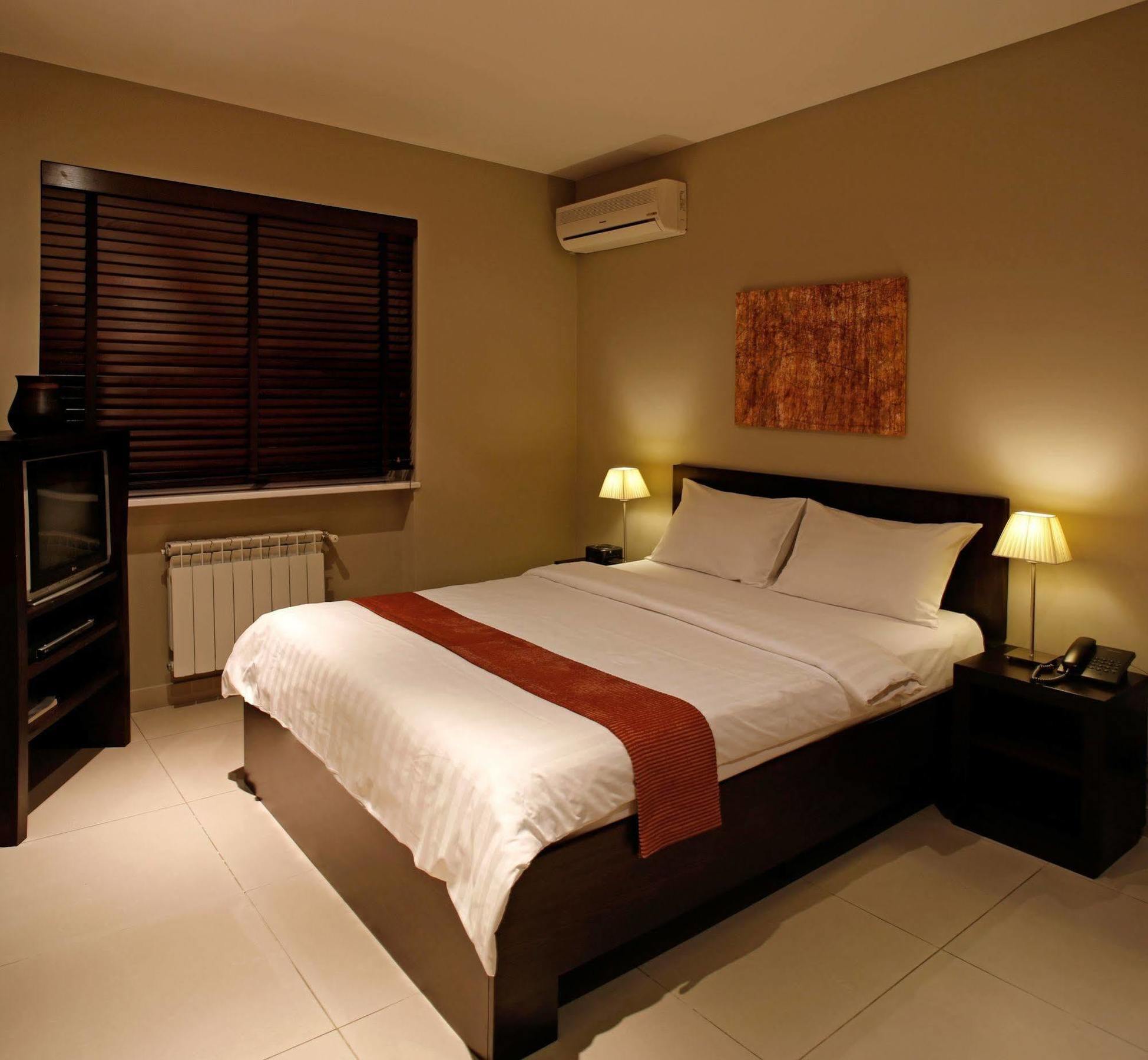Hotel Meg Yerevan Exterior photo